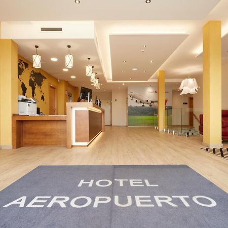 Hotel Arias Aeropuerto Santiago Del Monte Zewnętrze zdjęcie