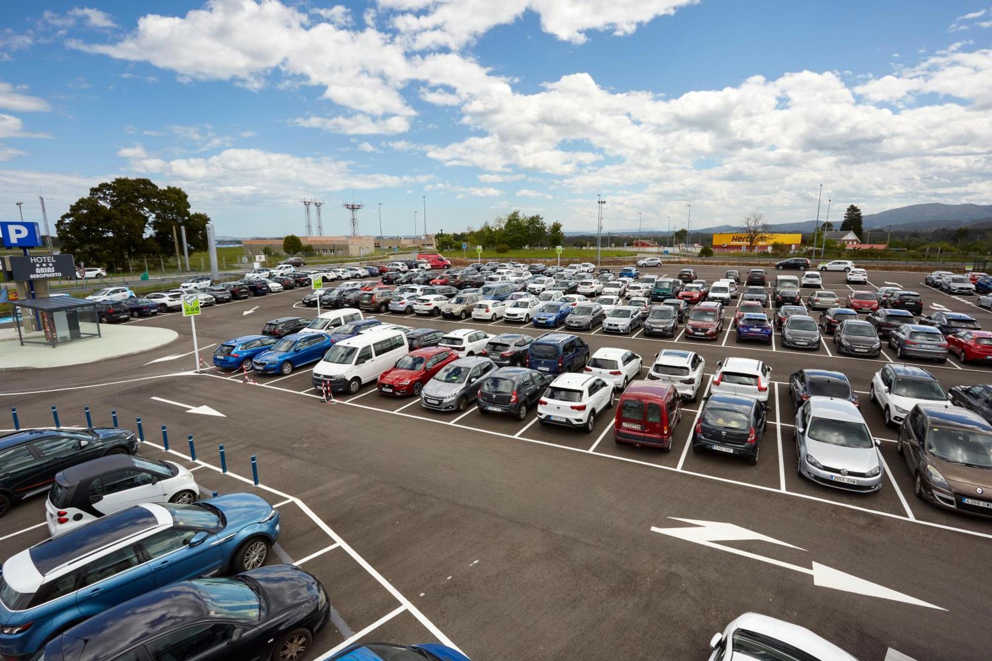 Hotel Arias Aeropuerto Santiago Del Monte Zewnętrze zdjęcie