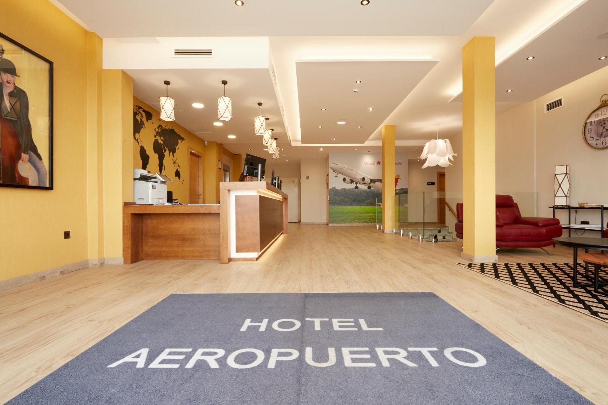 Hotel Arias Aeropuerto Santiago Del Monte Zewnętrze zdjęcie