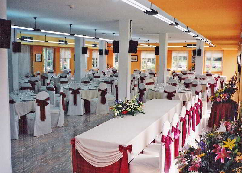 Hotel Arias Aeropuerto Santiago Del Monte Zewnętrze zdjęcie
